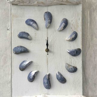 Medium Mussel and Driftwood Clock