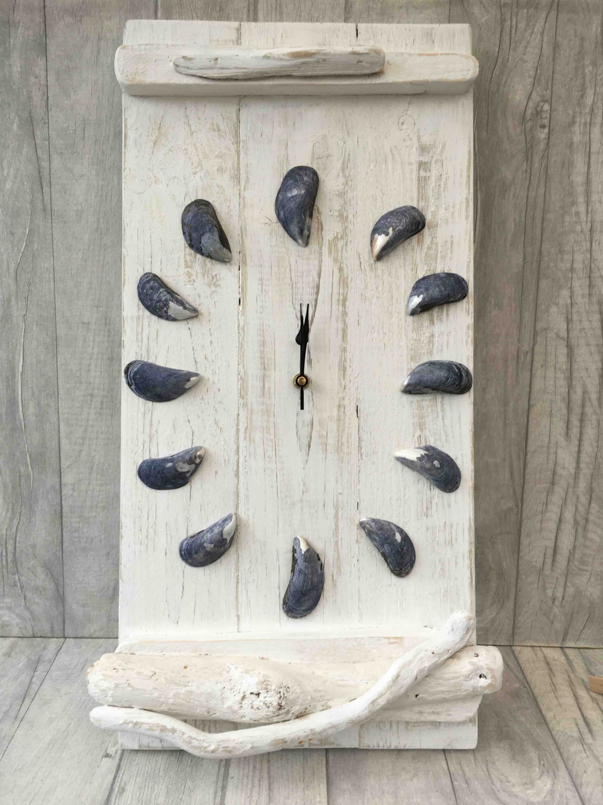 Extra Large Mussel Clock